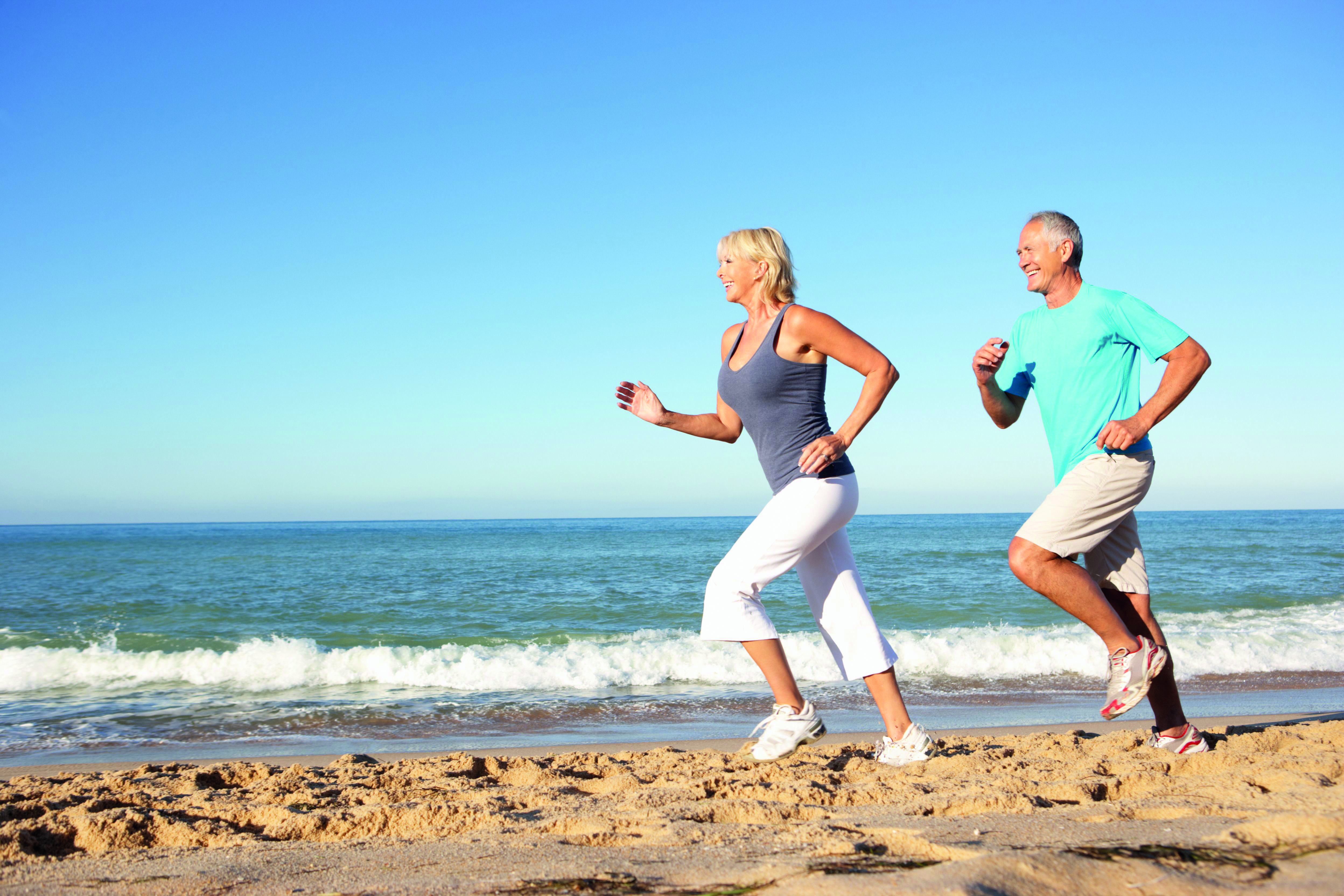 Организма в любом возрасте. Активный образ жизни. Здоровый человек. Физическая активность и здоровье. Здоровье и долголетие человека.